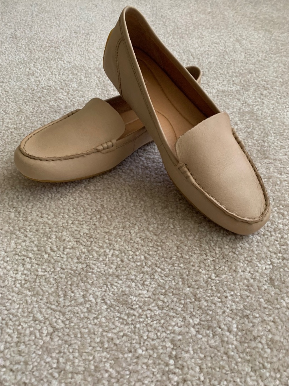 NEW Born Amani Leather Loafer Women's US Size 8/Euro 38-39 Color “Natural”